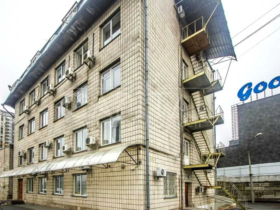 Будинок. Київ, Іоанна Павла II вул. (Патріса Лумумби)