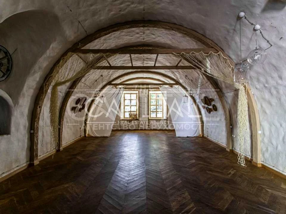 Будинок. Київ, Лесі Українки бульв., 28 В