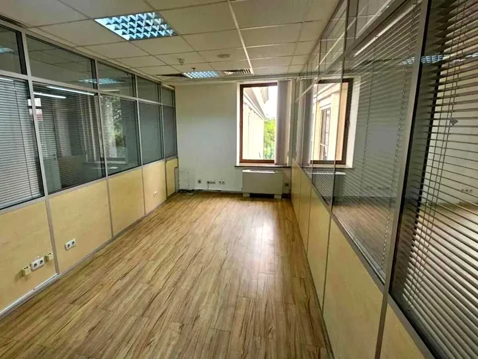 Будинок. Київ, Богдана Хмельницького вул.