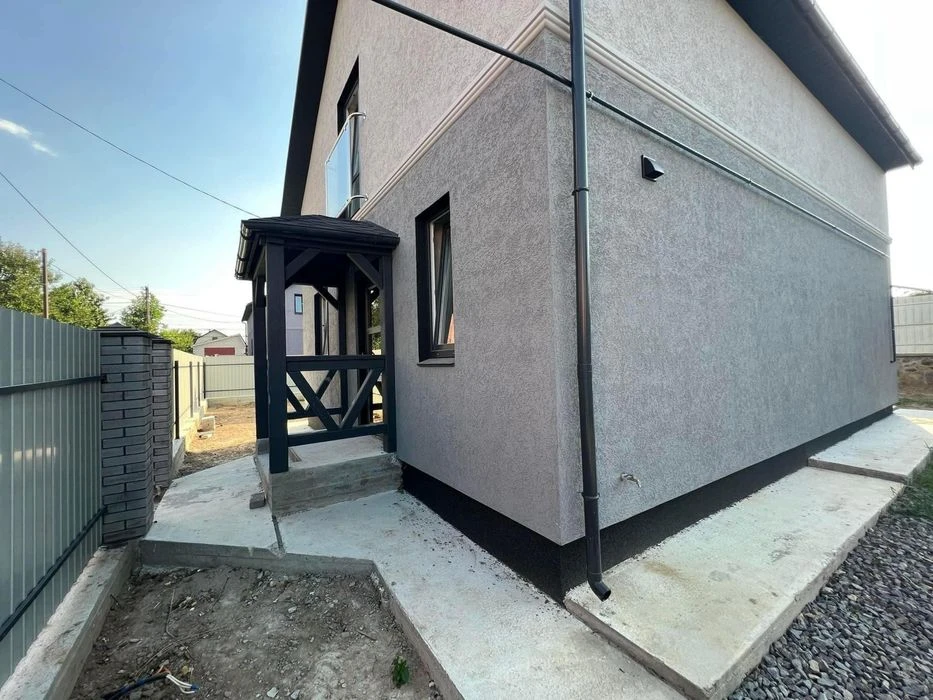 Продам Будинок 110 кв.м., 4 кімнати топова локація