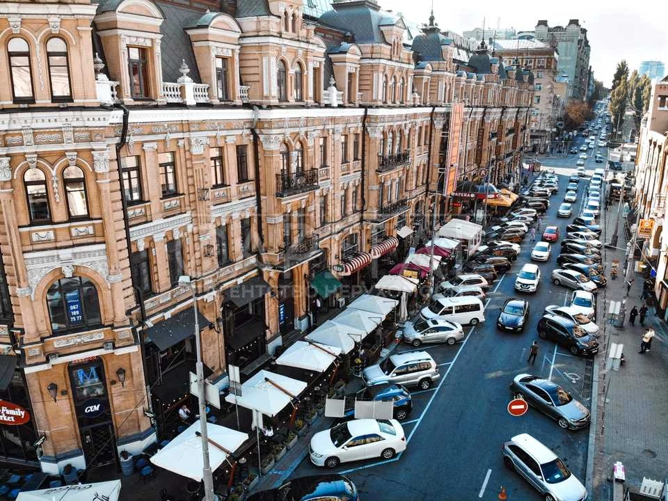 Будинок. Київ, Басейна вул.