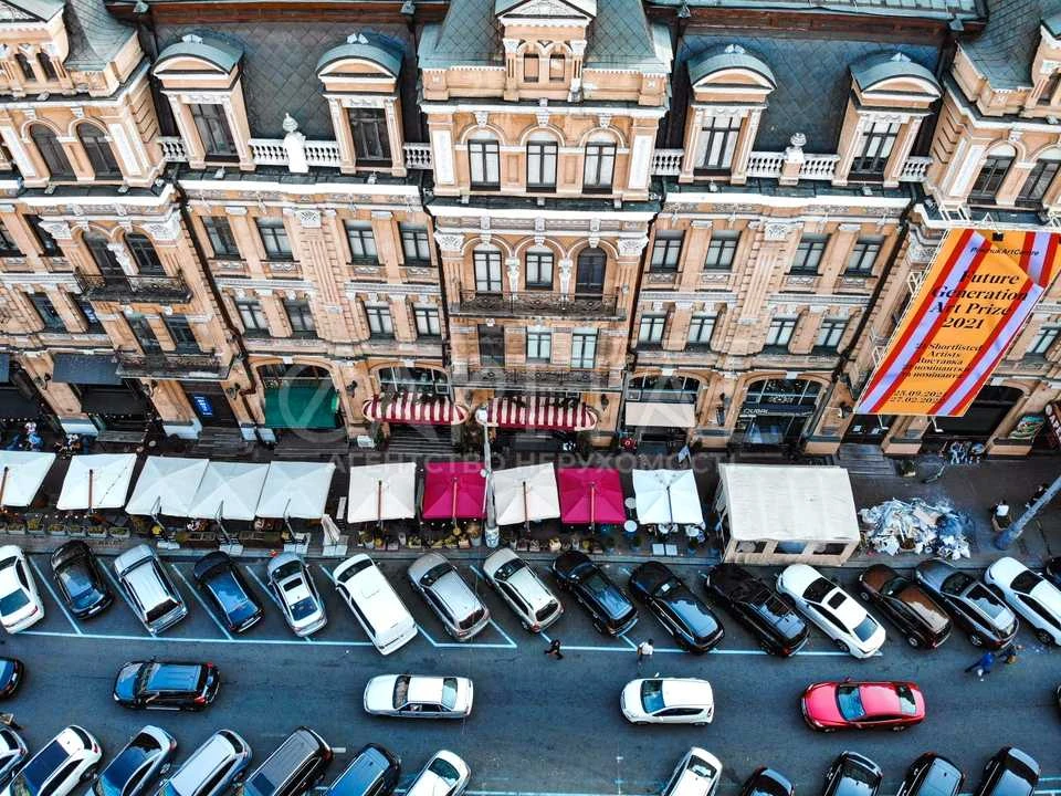 Будинок. Київ, Басейна вул.