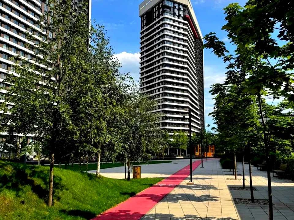Будинок. Київ, Дніпровська набережна вул., 15-Є