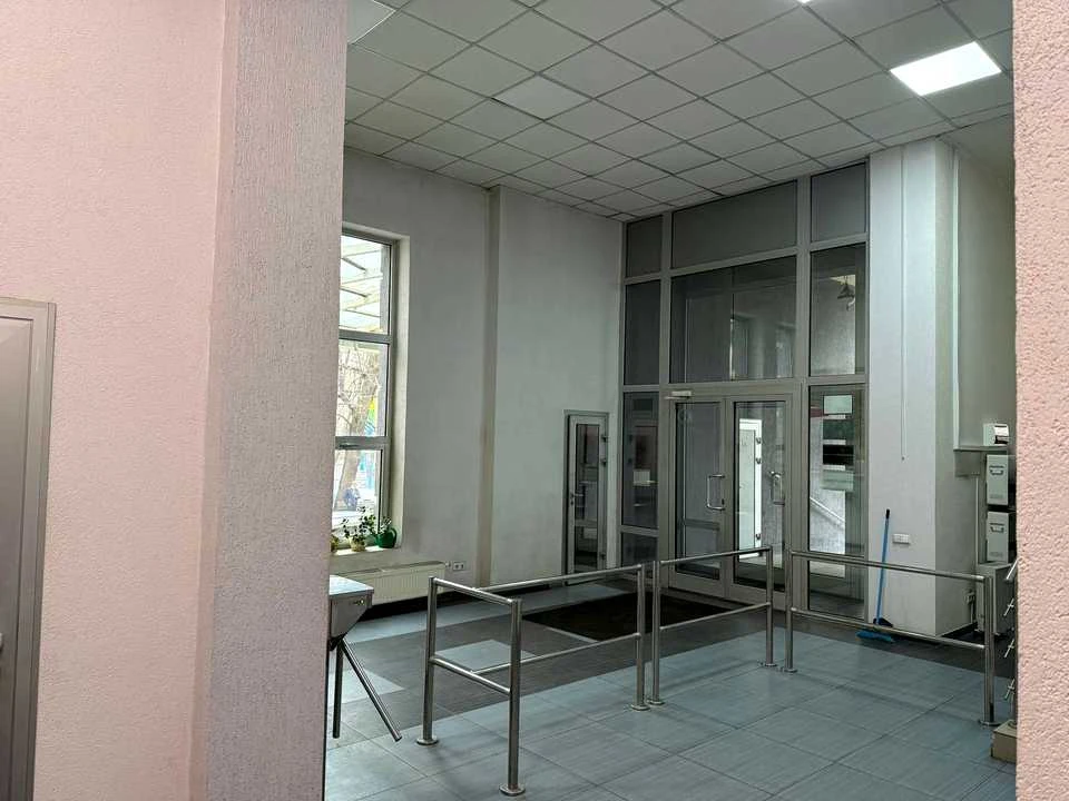 Будинок. Київ, Олеся Гончара вул.