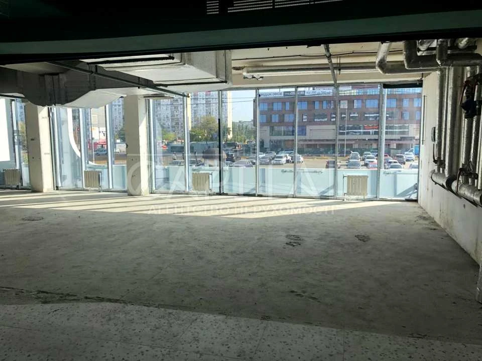 Будинок. Київ, Героїв полку "Азов" вул. (Маршала Малиновсько
