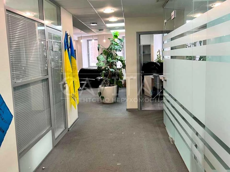 Будинок. Київ, Спортивна пл.