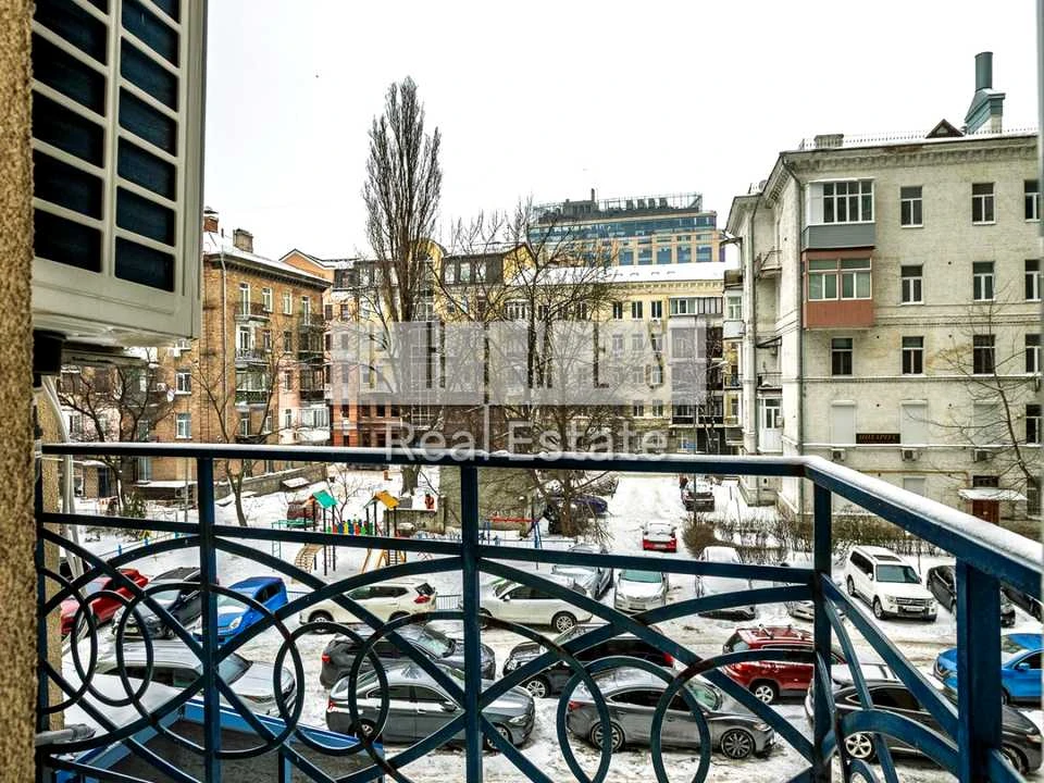 Будинок. Київ, Князів Острозьких вул. (Московська)