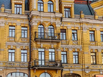 Будинок. Київ, Велика Васильківська вул. (Червоноармійська)