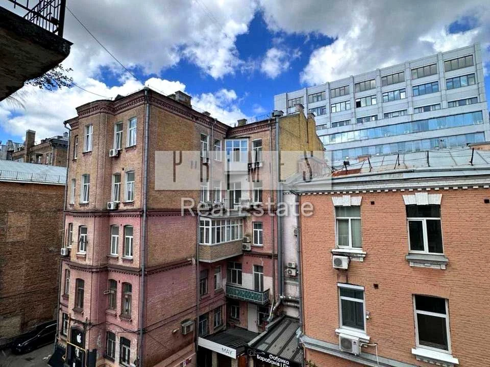 Будинок. Київ, Шота Руставелі вул.