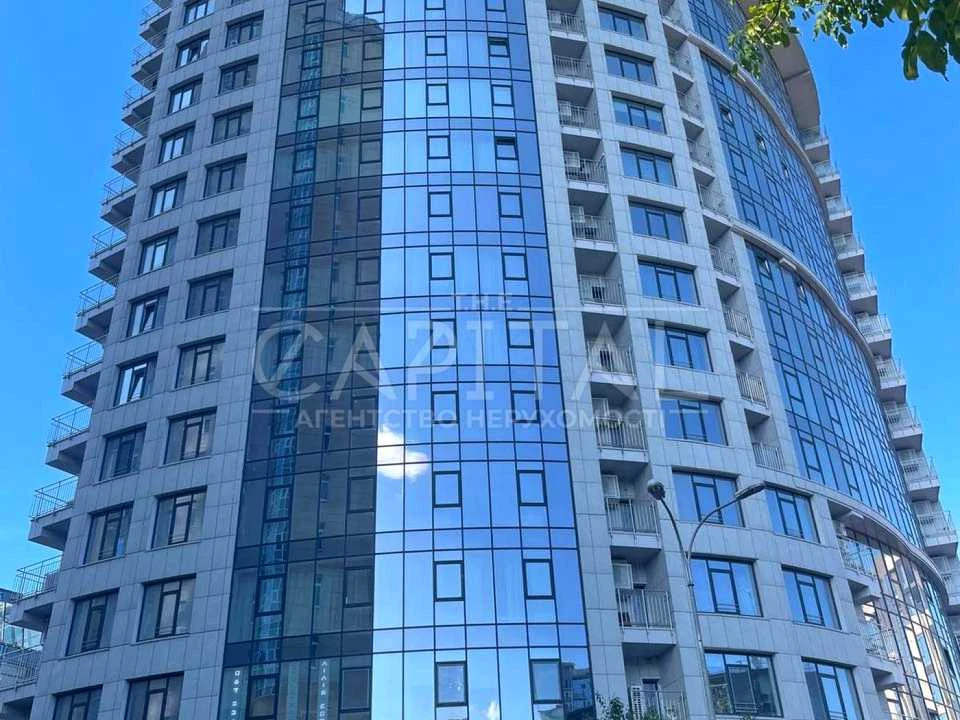 Будинок. Київ, Буслівська вул.