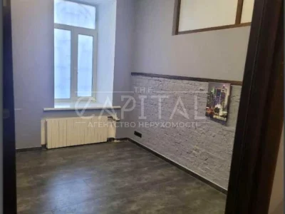 Будинок. Київ, Академіка Богомольця вул.