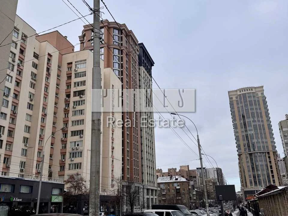 Будинок. Київ, Антоновича вул. (Горького)