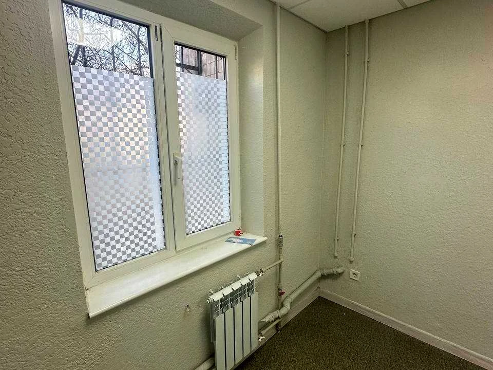Будинок. Київ, Драгоманова вул.