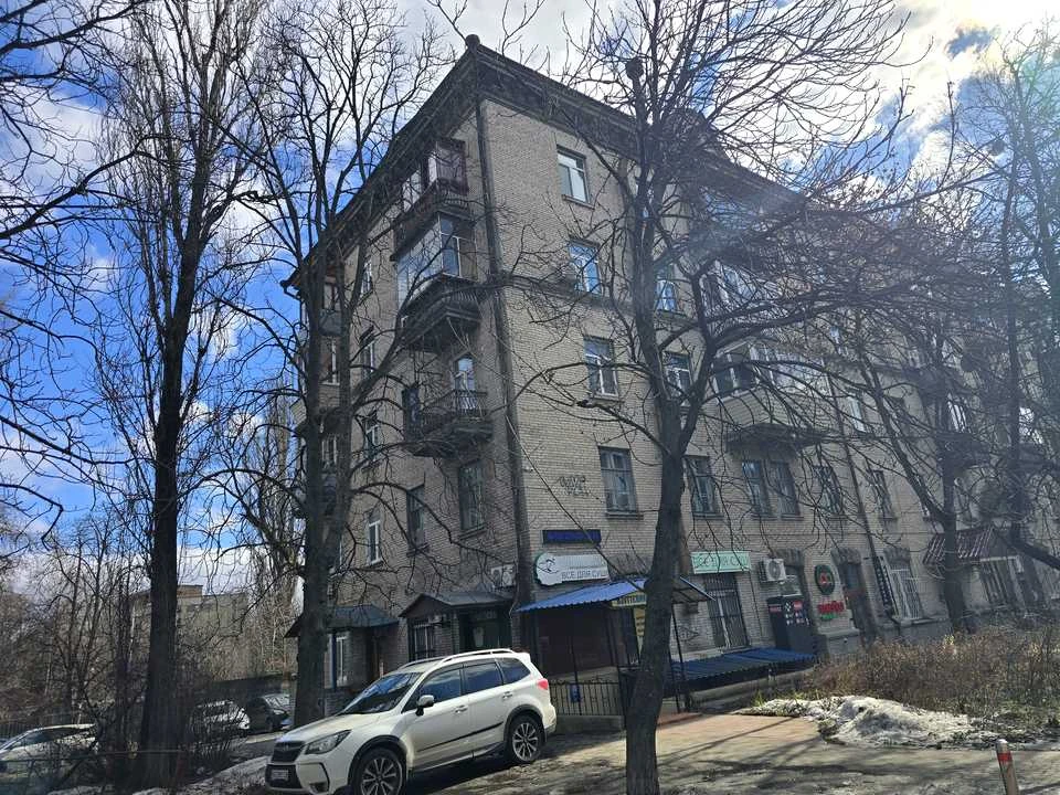 Будинок. Київ, Олександра Довженка вул.