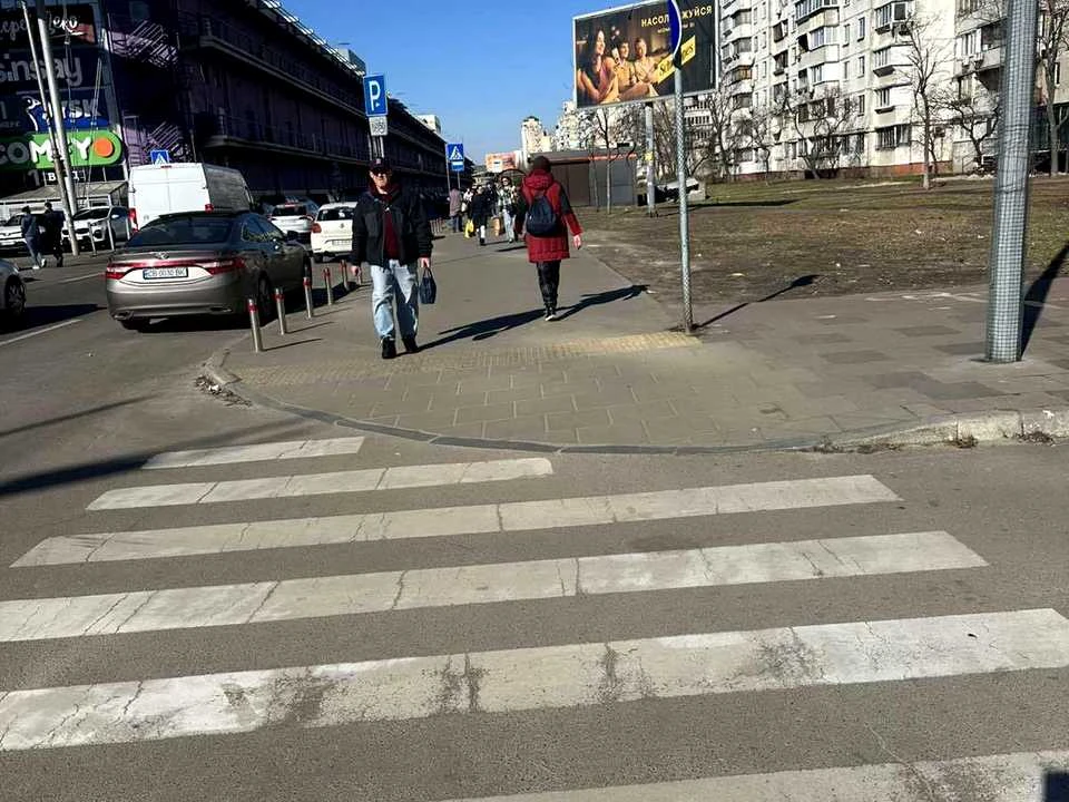 Будинок. Київ, Оболонський просп.