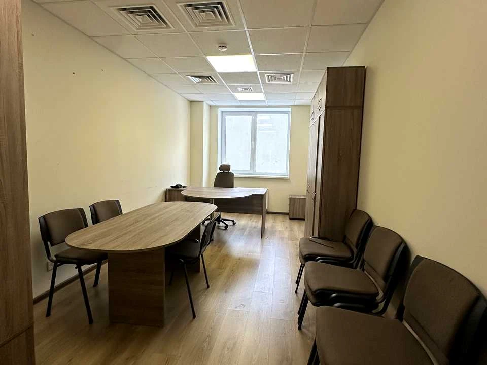 Будинок. Київ, Хрещатик вул. (Kreschatic)