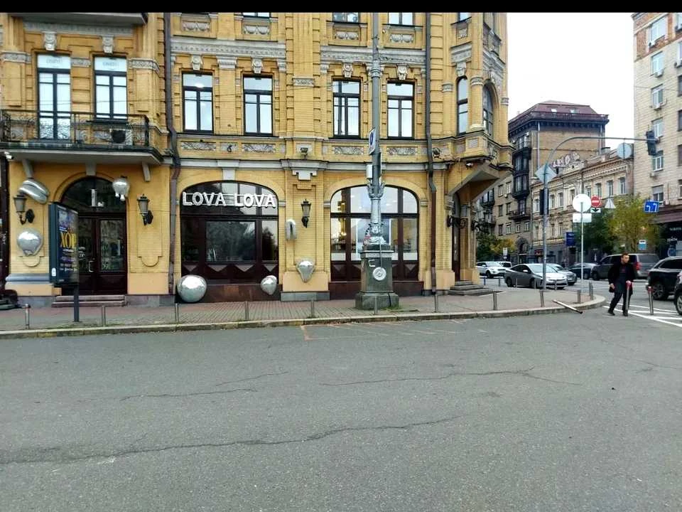 Будинок. Київ, Велика Васильківська вул. (Червоноармійська)