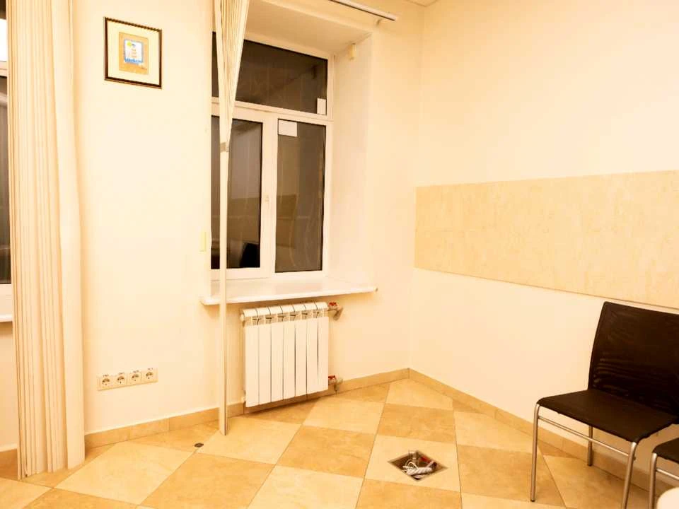 Будинок. Київ, Нагірна вул.