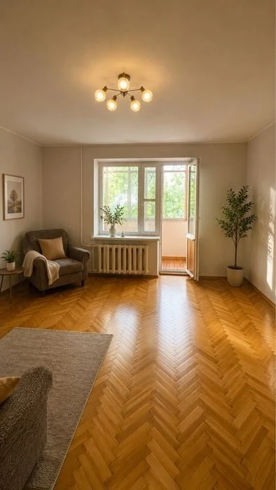 Продаж 3-кім. квартири в цегляному будинку, пр. Романа Шухев