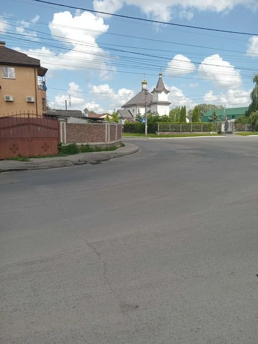 Київ. Таун. Оплата за 1й мiс. Зарядка авто. Домik-дозвол з т
