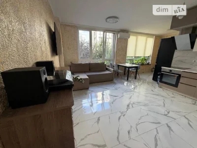 Продаж 2к квартири 73.3 кв. м на вул. Салютна 2 корпус 9 • I