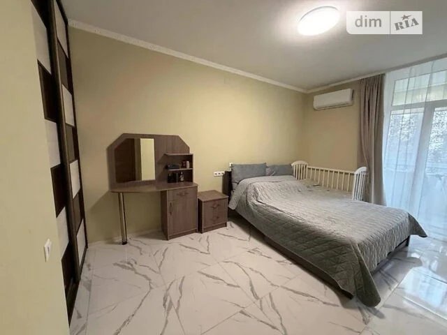 Продаж 2к квартири 73.3 кв. м на вул. Салютна 2 корпус 9 • I