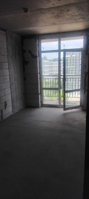 I am selling a 1-room apartment in a new building with documents in the Kryshtale residential complex.