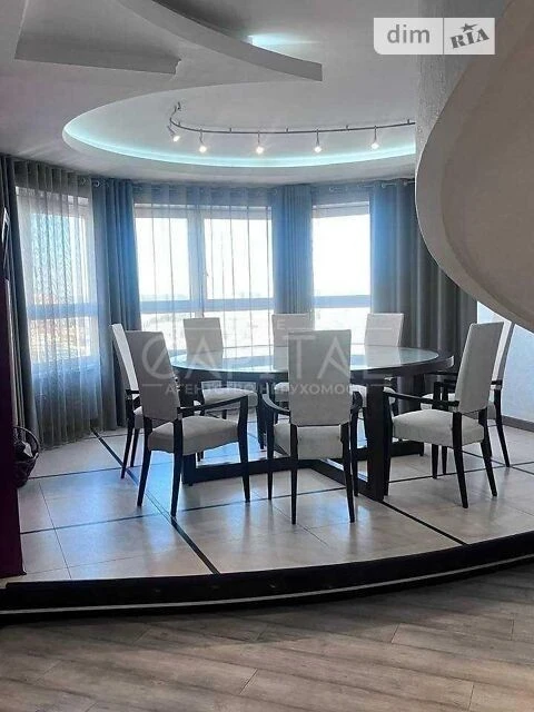Продажа 3к квартиры 181 кв. м по ул. Ахматовой Анны 13Г.