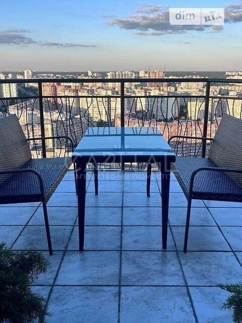 Продажа 3к квартиры 181 кв. м по ул. Ахматовой Анны 13Г.