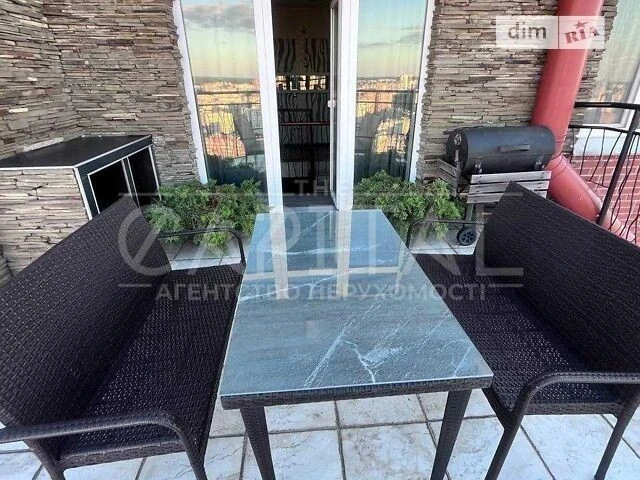 Продажа 3к квартиры 181 кв. м по ул. Ахматовой Анны 13Г.