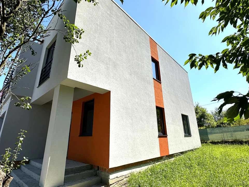 Будинок. Львів, Авіаційна вул.