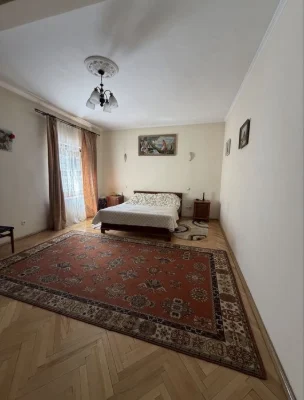 Продаж будинку в центрі Львова