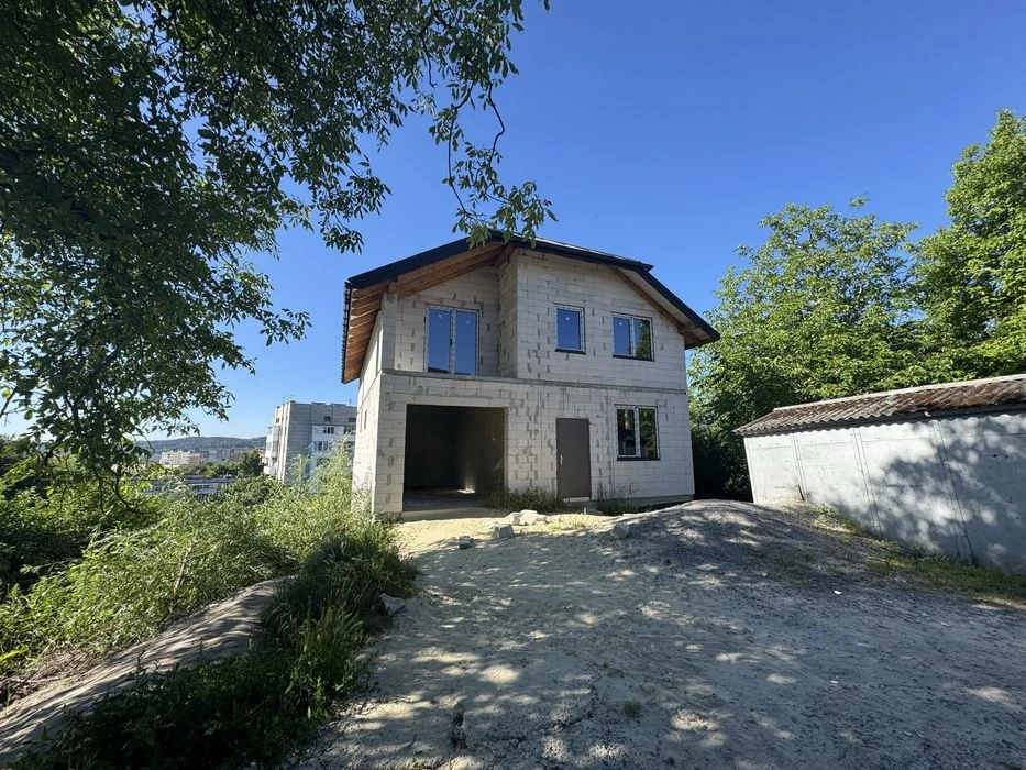 Продаж будинок вул. Грінченка, новозбудований.