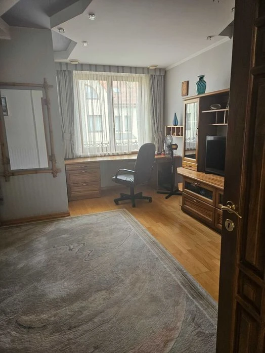 КОТЕДЖ з ліфтом! вул.Гіпсова (Алтайські озера) 275кв.м.+гара