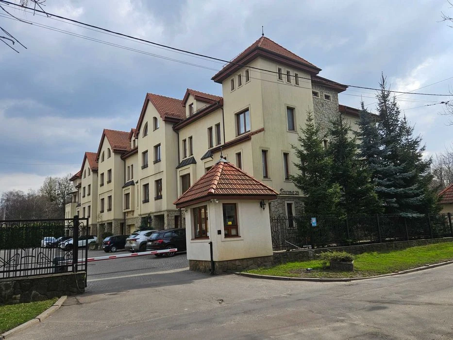 КОТЕДЖ з ліфтом! вул.Гіпсова (Алтайські озера) 275кв.м.+гара