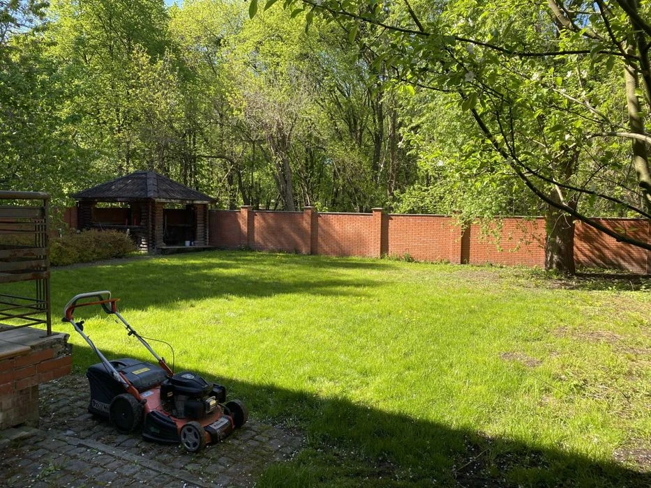 Продам будинок 608 м.кв, 12сот. паркова зона вул. Любінська