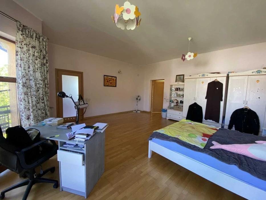 Продам будинок 608 м.кв, 12сот. паркова зона вул. Любінська