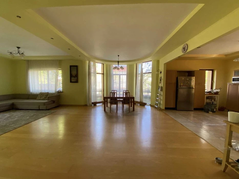 Продам будинок 608 м.кв, 12сот. паркова зона вул. Любінська