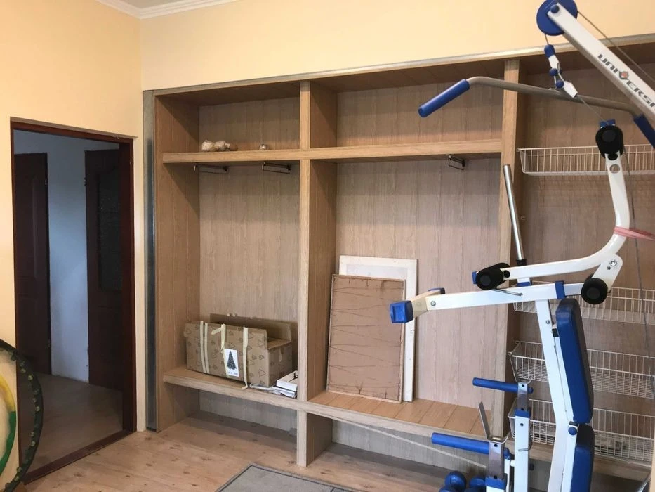 БЕЗ-%, Продам 3-х. эт. Супер Дом 408.6 кв. м. на Демеевке ул