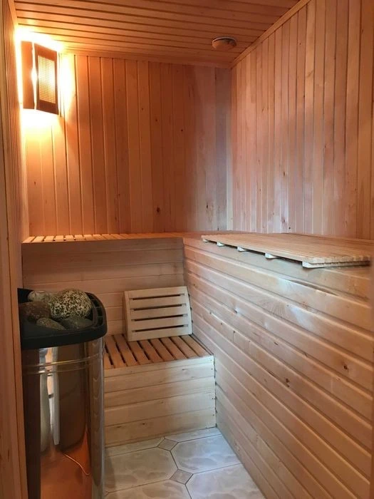 БЕЗ-%, Продам 3-х. эт. Супер Дом 408.6 кв. м. на Демеевке ул