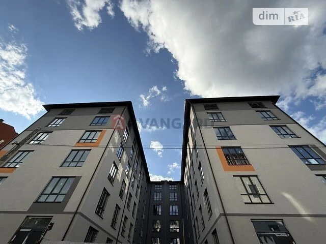 Продаж 1к квартири 17.3 кв. м на вул. Вишнева 10 • ID 347086