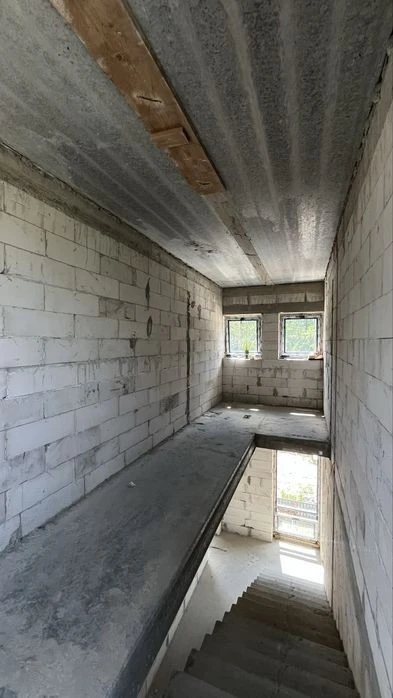 Таунхаус 145 м² у Києві | Гараж, тераса на даху, газ | Три к