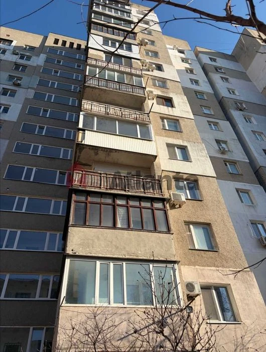2х комнатная. Светлая теплая квартира с большим балконом на Був.