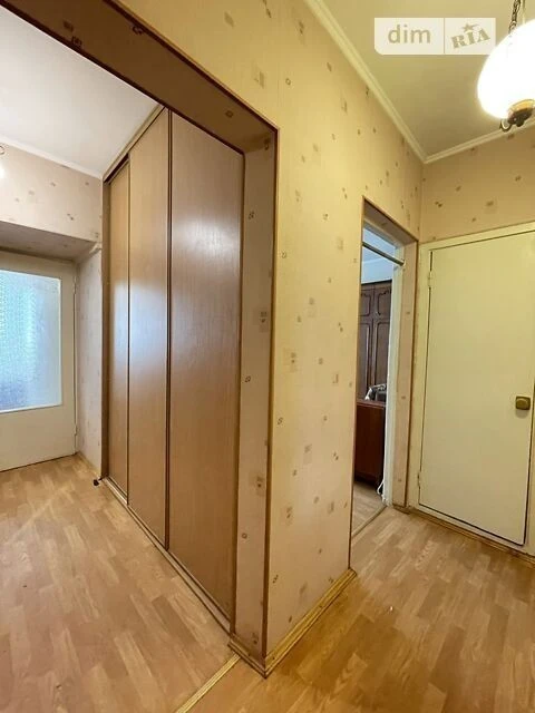 Sale of 1-room apartment 38 sq. m. on Mykola Zakrevskoho St. 57 •