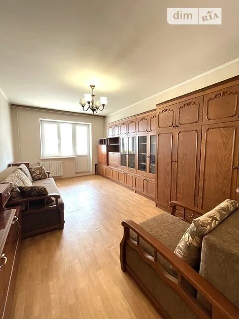 Sale of 1-room apartment 38 sq. m. on Mykola Zakrevskoho St. 57 •
