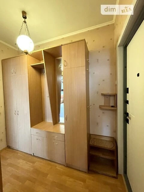Sale of 1-room apartment 38 sq. m. on Mykola Zakrevskoho St. 57 •