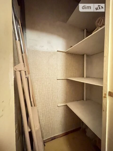 Sale of 1-room apartment 38 sq. m. on Mykola Zakrevskoho St. 57 •