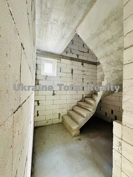 Сучасний двоповерховий будинок 105м2 в Києві! 4км до метро!