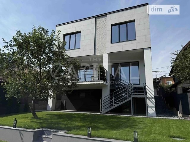Продаж 2 поверхового будинку з ділянкою на 6 соток, 322.2 кв