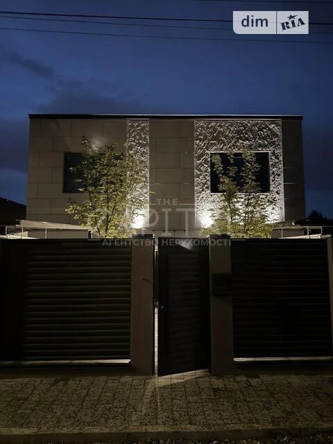 Продаж 2 поверхового будинку з ділянкою на 6 соток, 322.2 кв